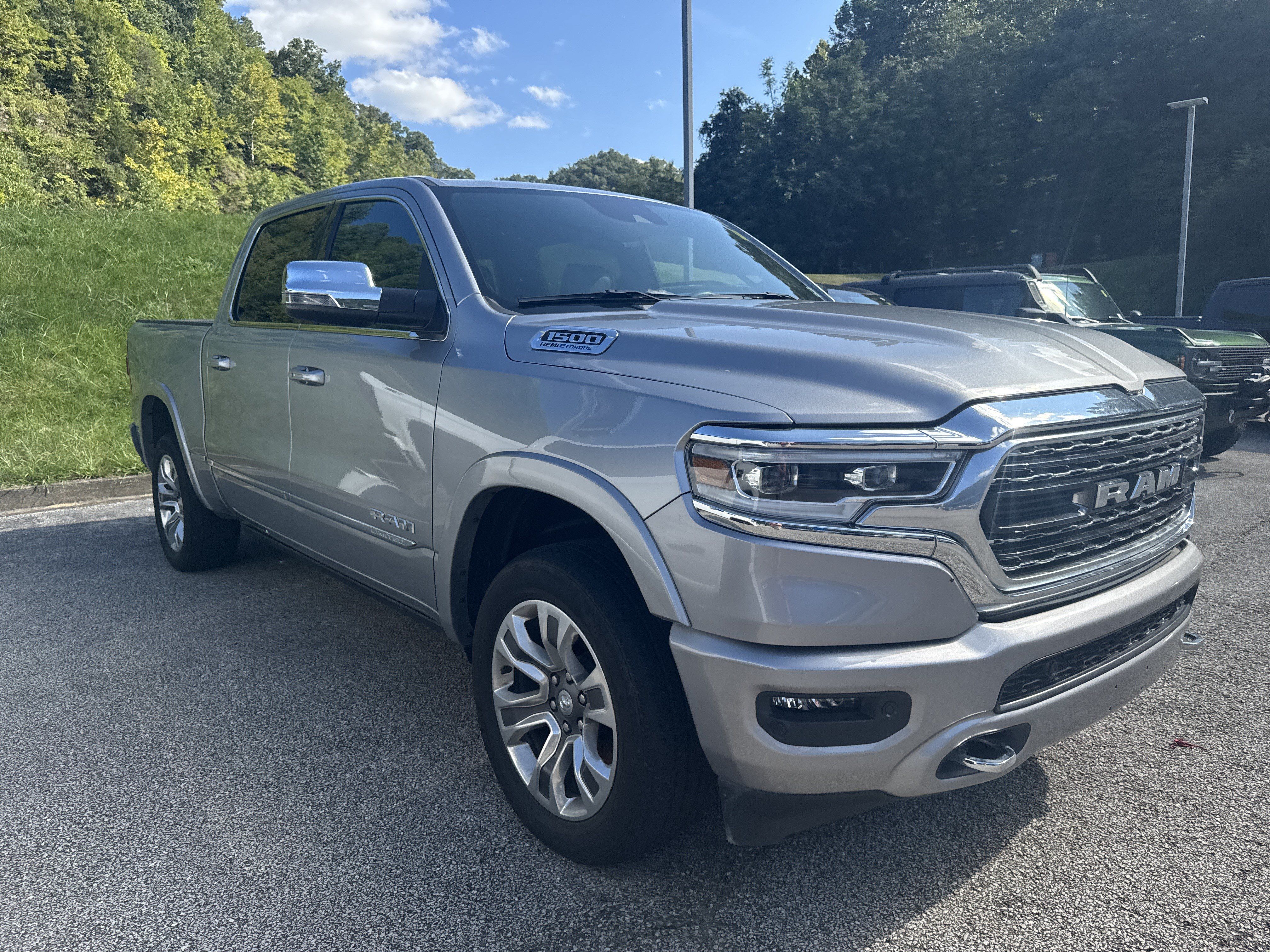 Used 2024 RAM 1500 Limited AWD/4WD image 6