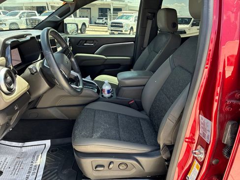 Used 2024 Chevrolet Colorado ZR2 w/ Technology Package AWD/4WD image 12