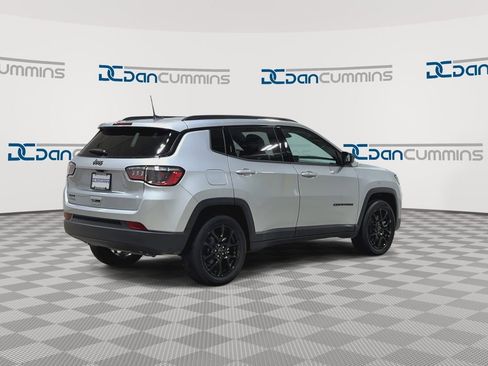 New 2026 Jeep Compass Latitude image 8