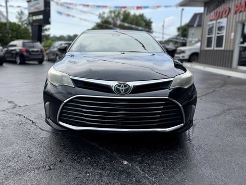 Used 2016 Toyota Avalon Limited w/ Toyota Safety Sense Package FWD image 2