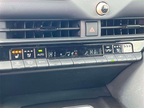 Certified 2024 Toyota Crown Platinum image 34