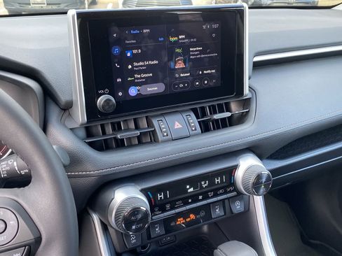 Certified 2025 Toyota RAV4 XLE Premium image 28