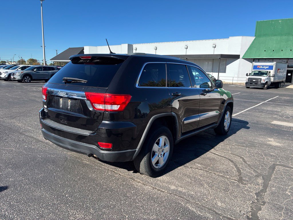 Used 2012 Jeep Grand Cherokee Laredo w/ Laredo E Group AWD/4WD image 5