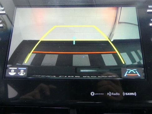 Used 2019 Toyota Avalon XSE image 13