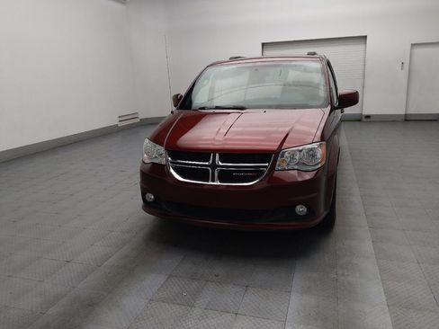 Used 2018 Dodge Grand Caravan SXT image 15