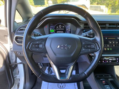 Used 2023 Chevrolet Bolt LT image 15