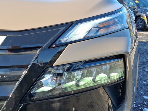 Used 2025 Nissan Rogue SV w/ Rock Creek Premium Package image 9