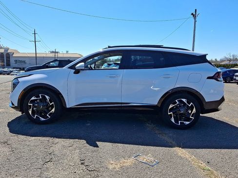 Certified 2023 Kia Sportage SX FWD image 4