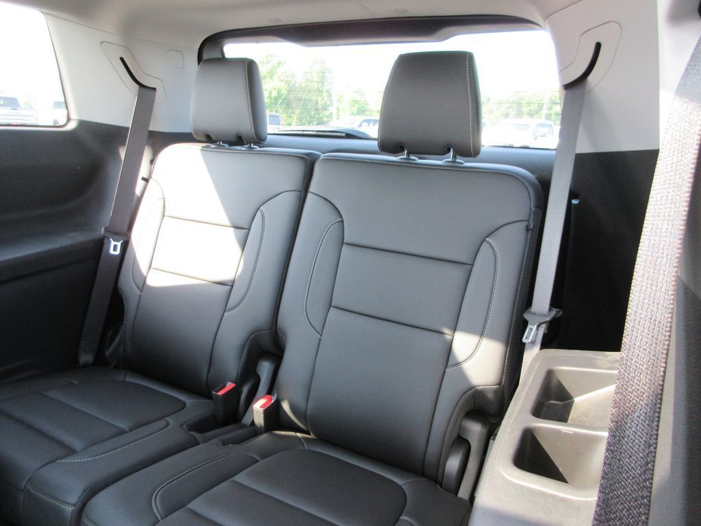 Certified 2022 GMC Acadia SLT w/ Preferred Package FWD image 24