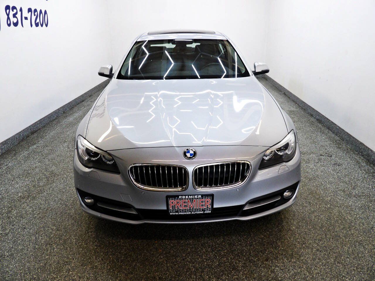 Used 2016 BMW 528i xDrive Sedan AWD/4WD image 2