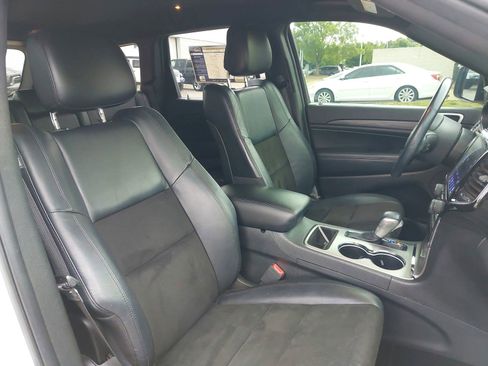 Used 2019 Jeep Grand Cherokee Altitude RWD image 10