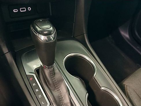 Used 2019 Chevrolet Equinox LT image 16