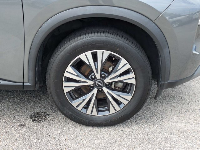 Used 2023 Nissan Rogue SV w/ SV Premium B Package FWD image 14