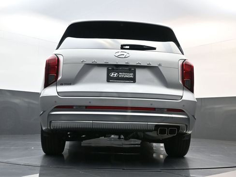 Used 2023 Hyundai Palisade Calligraphy image 25