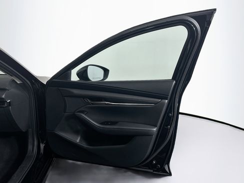 Used 2025 MAZDA MAZDA3 s image 33