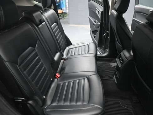 Used 2024 Ford Edge SEL AWD/4WD image 18