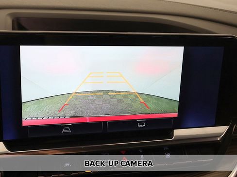 Used 2025 Chevrolet Silverado 1500 LT image 4