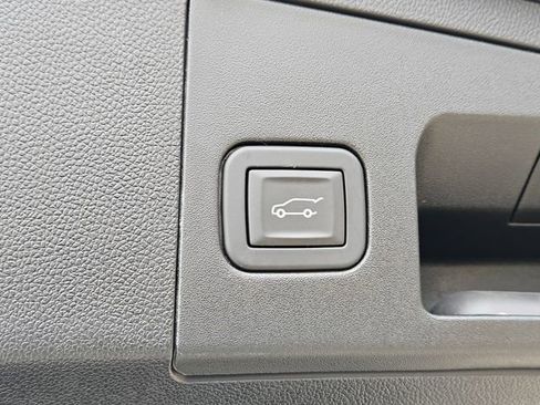 Certified 2025 Cadillac XT4 Sport w/ Cold Weather Package image 31