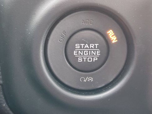 Used 2023 Jeep Gladiator Mojave image 22