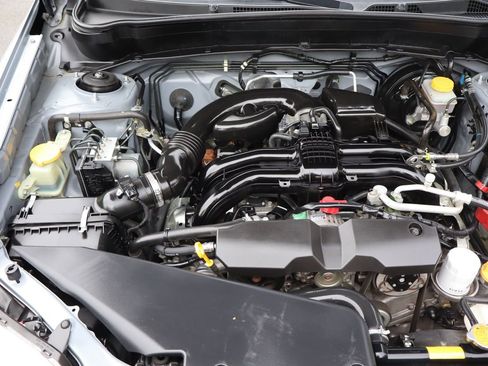 Used 2012 Subaru Forester 2.5X Premium w/ All-Weather Pkg AWD/4WD image 38