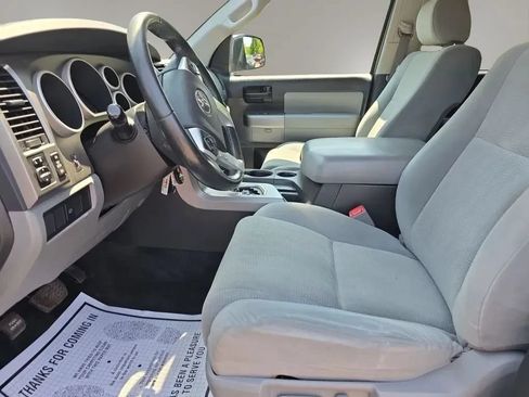 Used 2015 Toyota Sequoia SR5 AWD/4WD image 9