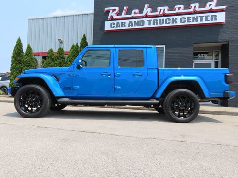 Used 2022 Jeep Gladiator Overland AWD/4WD image 11