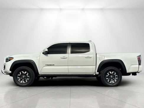 Used 2022 Toyota Tacoma TRD Off-Road image 6