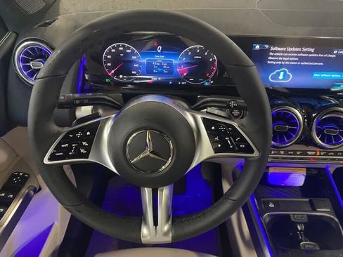 New 2026 Mercedes-Benz GLB 250 4MATIC image 11