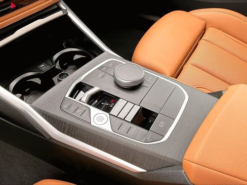 Certified 2025 BMW 330i Sedan RWD image 17