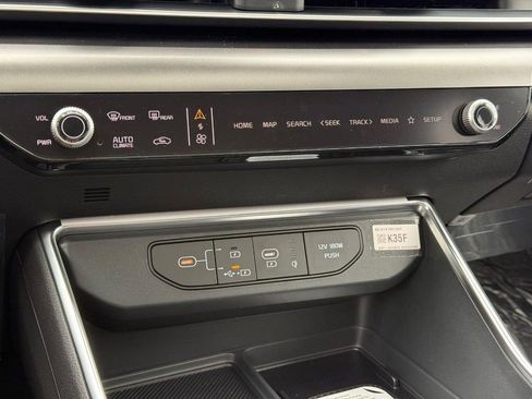 New 2026 Kia Carnival SX Prestige FWD image 17