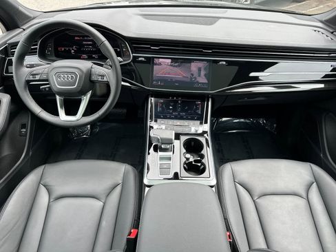 Used 2025 Audi Q7 3.0T Premium Plus w/ Premium Plus Package AWD/4WD image 3