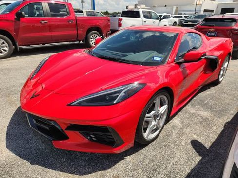 Used 2023 Chevrolet Corvette Stingray Coupe w/ 1LT RWD image 3
