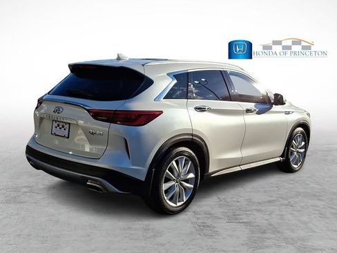 Used 2019 INFINITI QX50 Essential w/ Premium Heat Package AWD/4WD image 6