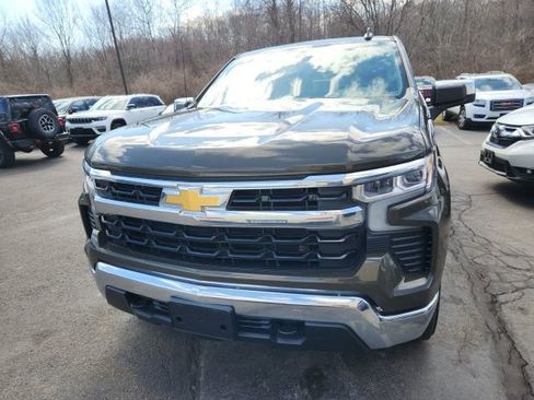 Used 2023 Chevrolet Silverado 1500 LT image 2