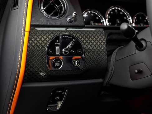 Used 2022 Rolls-Royce Cullinan Black Badge w/ Dark Exterior Package image 37