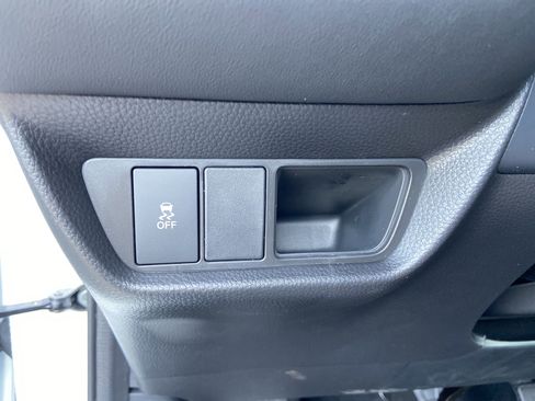 New 2026 Honda HR-V LX image 41