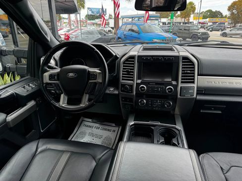 Used 2020 Ford F350 Platinum w/ FX4 Off-Road Package image 18