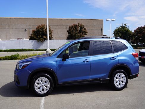 Used 2021 Subaru Forester AWD/4WD image 6