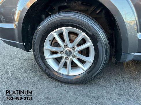 Used 2017 Dodge Journey SXT w/ Comfort/Convenience Group image 17