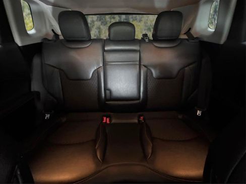 Used 2019 Jeep Compass Latitude AWD/4WD image 15