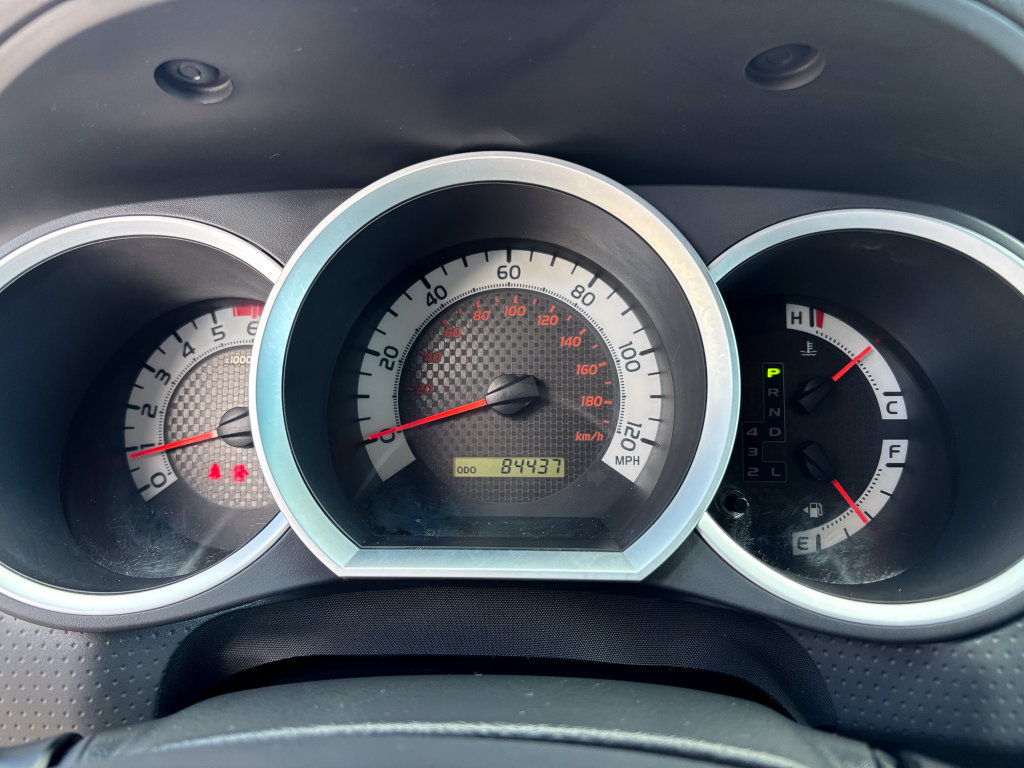 Used 2013 Toyota Tacoma 4x4 Access Cab V6 w/ TRD Off-Road Pkg image 32