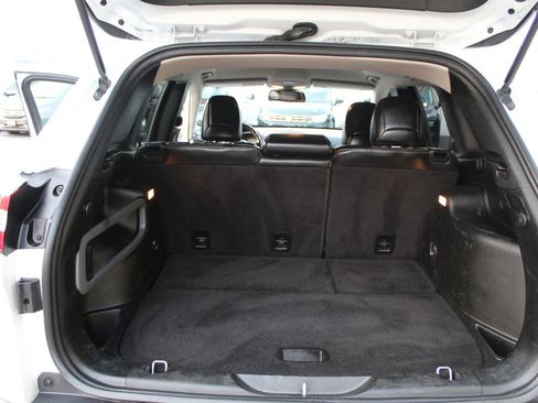 Used 2018 Jeep Cherokee Latitude Plus FWD image 28