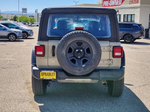 Used 2022 Jeep Wrangler Unlimited Sport AWD/4WD image 4