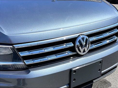 Used 2018 Volkswagen Tiguan SE w/ Panoramic Sunroof Package AWD/4WD image 26