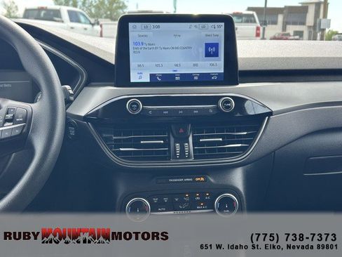 Used 2025 Ford Escape Active AWD/4WD image 16