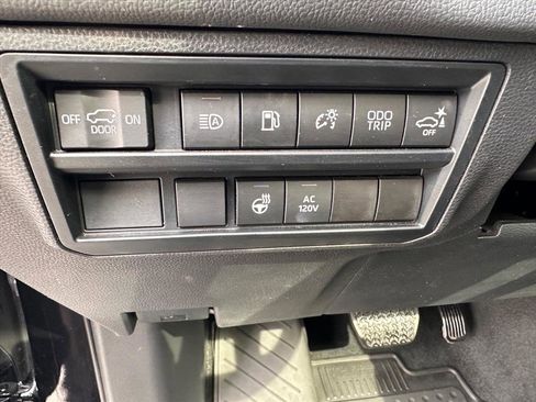 Used 2024 Toyota Sequoia Limited image 21