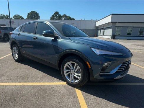 New 2026 Buick Envista Preferred w/ Convenience II Package image 2