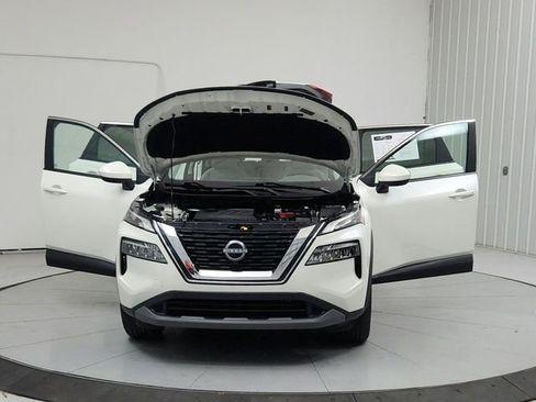 Used 2023 Nissan Rogue SV FWD image 10