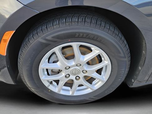 Used 2020 Chrysler Pacifica Touring-L image 28