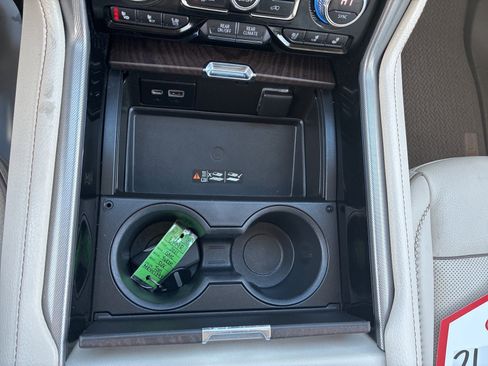 Used 2021 GMC Yukon Denali image 26